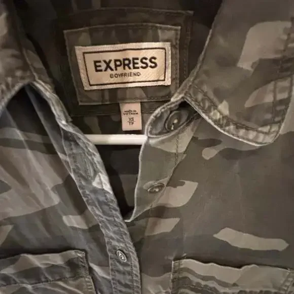 Express Camouflage Military Boyfriend Button Down Shirt- XS - Picture 2 of 3